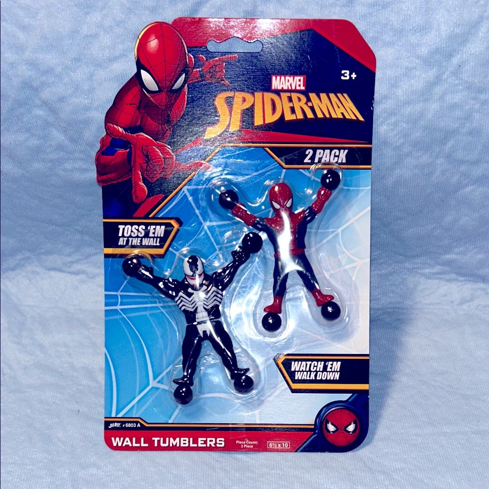 Marvel Spiderman 2 Pack Wall Tumblers 2 Versions of Spiderman